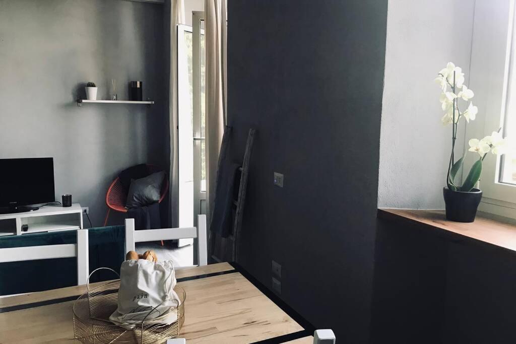 Mazzini Apartment Arona Exterior photo